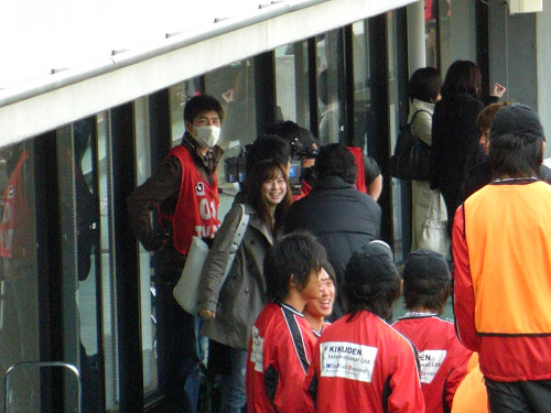 加藤未央とボールボーイの高校生