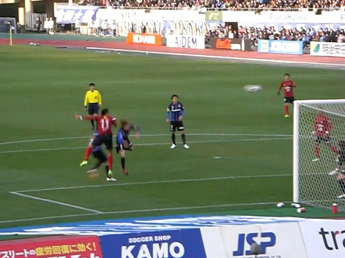 2点目は山本のクロスをダヴィが頭で