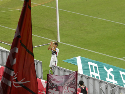 徳田がサポーターへ挨拶
