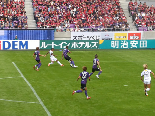 エウベルのシュートは