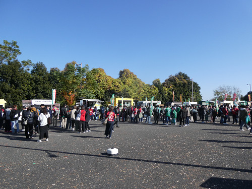 スタジアム北東側の広場