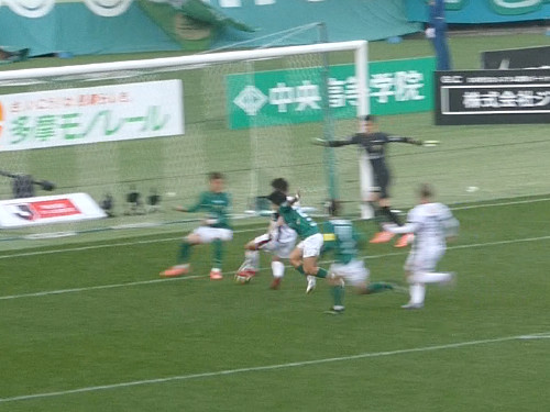 松村が押し込む！