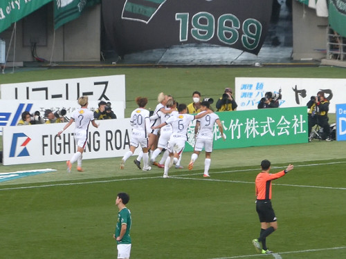 喜ぶ鹿島の選手たち