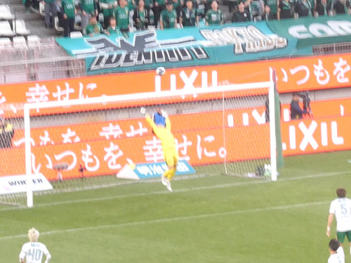 惜しくも長沢に阻まれる